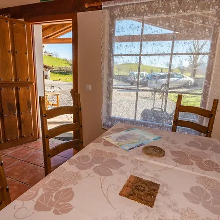 Apartamentos Rurales Les Xanes-2